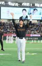 【巨人】坂本勇人が漏らした本音「一番うれしい」通算３０２号はリーグ最多タイ８発目のサヨナラ弾…「決めてやろうと思ってね」不変の闘争心と勝負強さ　ファンへの感謝も