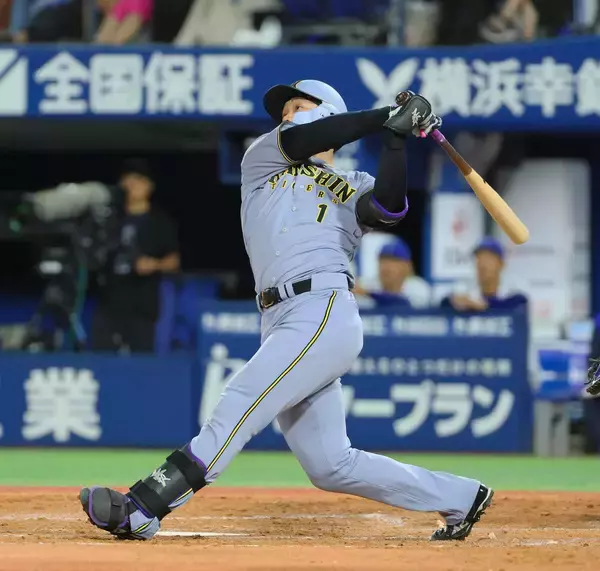 【阪神】森下翔太＆佐藤輝明のアベック３０号で逆転勝利！腰部疲労骨折から復帰のイーストン・ルーカスが待望の来日初勝利