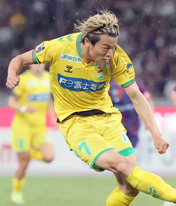 Ｊ１千葉・１７年ぶりＪ１でのゴール　田中和樹が決めた！　田中はさらにもう一発　２―４で後半へ