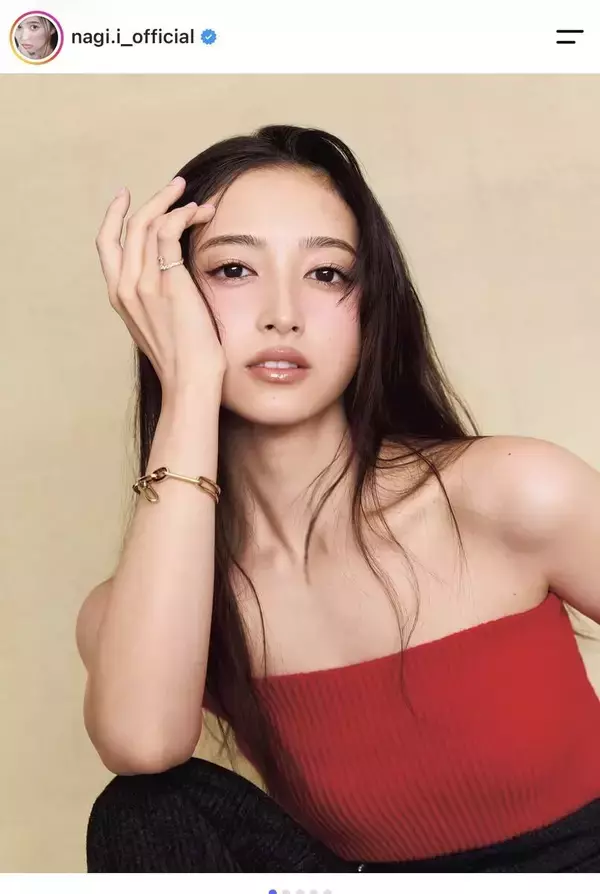 井上和のチューブトップ姿が大胆　デコルテ全開のカットに視線くぎ付け