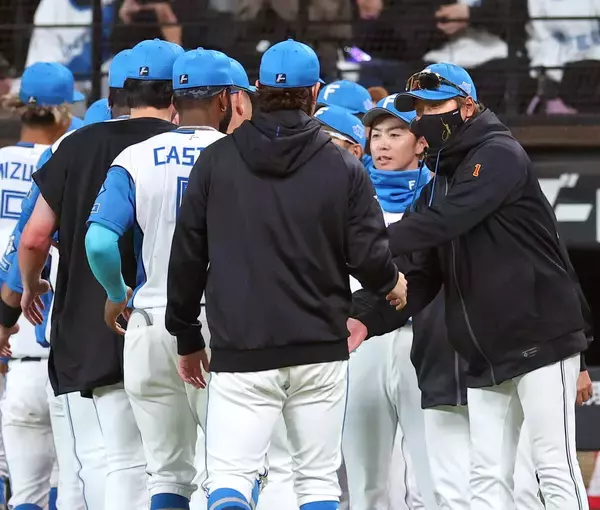 【日本ハム】３発快勝で開幕６戦１６発はプロ野球最多タイ、パ・リーグ新　３８１発ペースに新庄剛志監督「キャンプから振り込んできた成果」