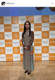「高木美帆さんが黒髪とワンピースでイメチェン「珍しい美帆さん！」「素敵です」黒髪大賞特別賞受賞」の画像1