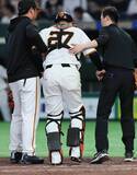 「【巨人】岸田行倫が登録抹消へ「長期という感じではない」橋上監督代行が明言　前日ファウルが右膝直撃　骨に異常なしも大事を取り　山瀬慎之助が昇格へ」の画像1
