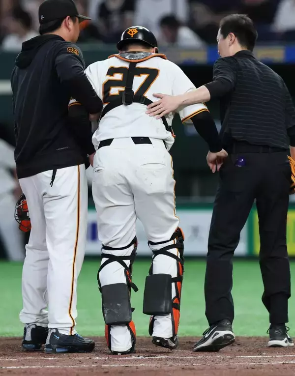 【巨人】岸田行倫が登録抹消へ「長期という感じではない」橋上監督代行が明言　前日ファウルが右膝直撃　骨に異常なしも大事を取り　山瀬慎之助が昇格へ