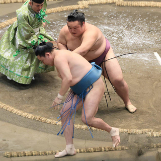 新十両の時不動が４勝目　かつての兄弟子・玉正鳳との対戦には「熱くなるものがあった」　取組後は「ラヴ上等」鑑賞でリラックス