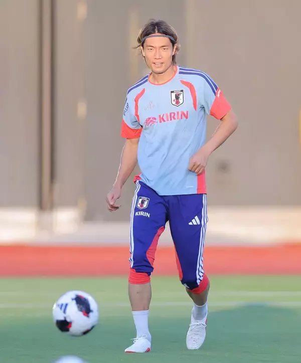 ＤＦ板倉滉「頑張らないと」川口春奈との結婚に言及「サッカーよりも…」「自分にとっても大きな節目」