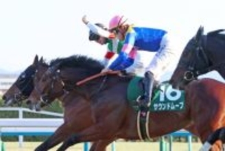 【シンザン記念】やった！ハマーハンセン騎手ＪＲＡ重賞初勝利　９番人気サンダーストラックＶ導く