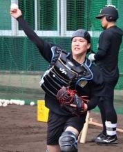 【阪神】伏見寅威、虎バッテリー研究でレベルの高さにびっくり「驚きは多い」　「熱覇」Ｔシャツ着用でチームに溶け込む