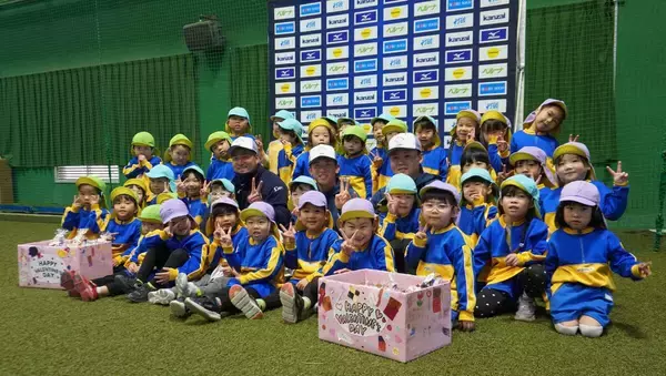 【西武】地元園児「何のおやつが好きですか？」ドラ３ルーキーの回答は…バレンタインチョコ贈呈