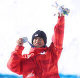 「堀島行真がデュアルモーグル銀　ＮＨＫ番組視聴率は１４・９％！大金星のカーリング女子は１２・８％」の画像1