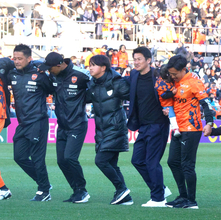 【Ｊ１清水】吉田孝行監督が神戸撃破で勝ちロコ初参加　左右に揺れ初勝利味わう「リズムが合わなかったので次はちゃんと踊りたい」