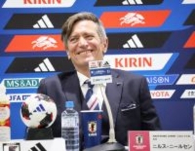 なでしこジャパンのニールセン監督「大きいターゲットのアジア杯制覇を出来た」…優勝報告会見で喜び