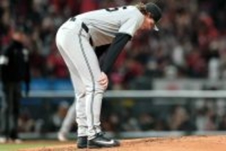 巨人・ウィットリーへ内海コーチも「もったいなさすぎるでしょ」…四球からの長打に「自分が犯した間違いで勝敗が決してしまった」