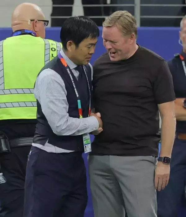 【Ｗ杯】森保一監督、小川投入で２トップへの変更が奏功「オランダ相手にＷ杯の舞台で勝ち点１を取れるチームはどれだけあるか」…２度追いつく粘りを絶賛