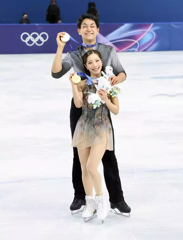【五輪】りくりゅう大逆転で日本初ペア金メダル　三浦は「ティラミス食べたーい！」　木原は「睡眠」希望