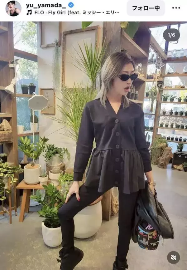 山田優、サングラス×セットアップの「かっちょいい」黒コーデ姿を披露「女神降臨」「着こなし完璧！」