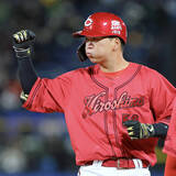 「【広島】大盛穂が先制打　離脱の平川蓮に代わる１番が快音　５回途中までパーフェクトの奥川恭伸から」の画像1