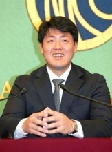 岡本和真が感謝する４人の大先輩「無口だったのであまり聞いてないけど（笑）」らしい軽口も信頼の裏返し