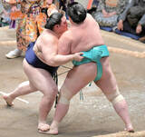 「大の里が９勝目　琴桜に勝ち、残り２日間に横綱の意地を見せたい」の画像1