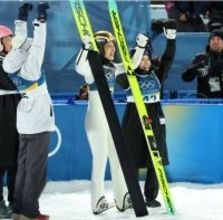 【五輪】丸山希が涙の日本勢メダル１号「まさか初日に取れるとは」初出場で銅メダル　高梨沙羅は１３位…女子ノーマルヒル