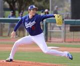 「米２年目の佐々木朗希「楽しみ」　ドジャースＧＭがかける期待…初実践で最速１５９キロ＆新球披露」の画像1