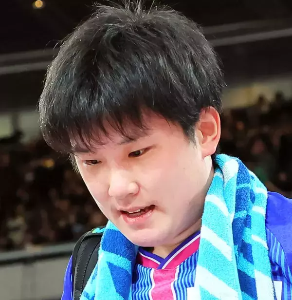 【卓球】張本智和、ドイツのベテランにフルゲームで敗れ、８強ならず…シンガポール・スマッシュ