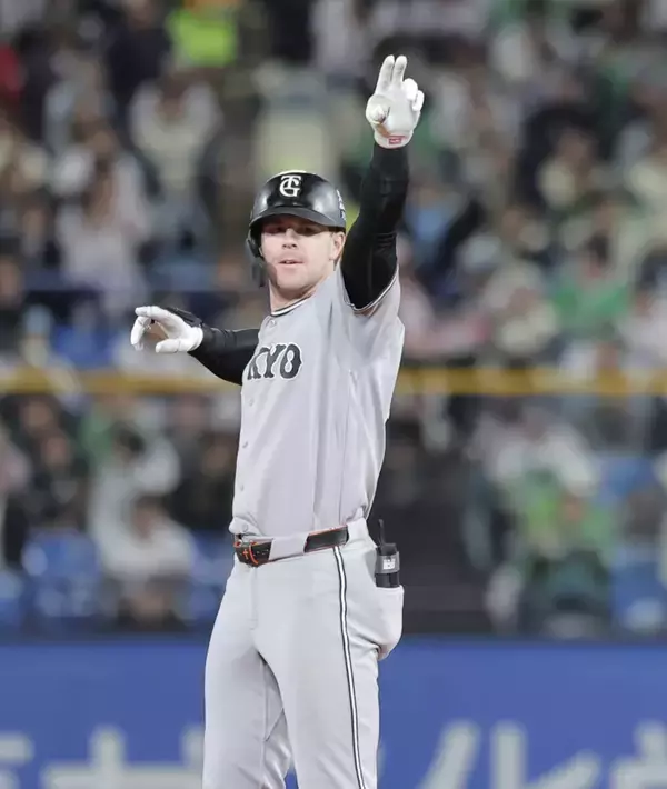 【巨人】キャベッジ２点適時打で打線の勢い止まらず３回まで７点！ウィットリーも押し出し四球選び、来日後初打点