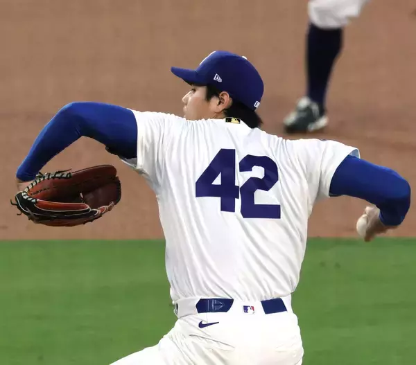 大谷翔平、背番号４２で自身初登板　「ジャッキー・ロビンソン・デー」は初回３者凡退スタート　今季３度目の登板、日本人最長の自責０記録更新なるか