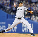 「【巨人】ルシアーノ、サヨナラのピンチ抑える熱投で絶叫　開幕から７試合連続無失点」の画像1