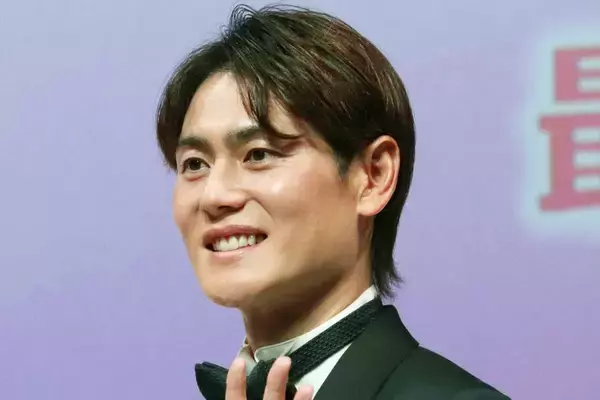 上重聡アナ、赤ちゃん時代の姿を公開「 生まれた時からの美形男子」「４６歳なのぉ　見えない」