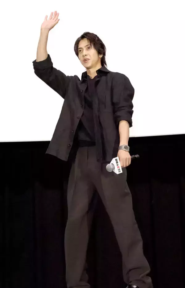 山下智久「師匠、先生だと思っている」俳優・山﨑努と共演の映画「正直不動産」大阪舞台あいさつ