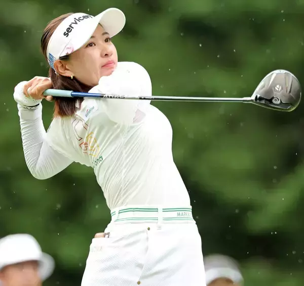 【女子ゴルフ】第一声は絶叫「サイコーです！」永井花奈、９年ぶり涙の復活優勝　前週プレーオフ惜敗の悔しさ晴らす…ミネベアミツミレディス最終日