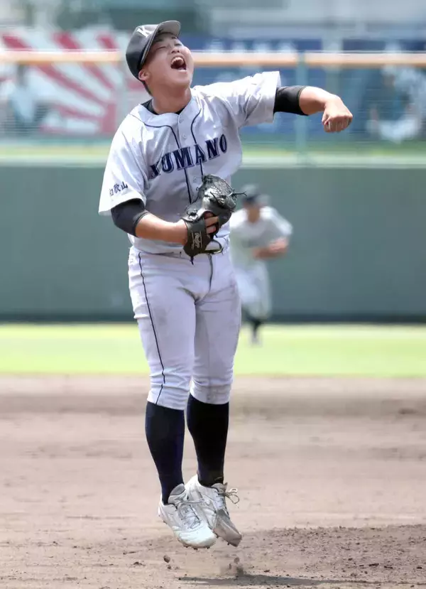【高校野球】熊野が４強入り　“ぽっちゃり”の２年生左腕・杉若寅示（とらじ）が１２奪三振の力投　いとこの山本颯太郎主将もアシスト…和歌山大会
