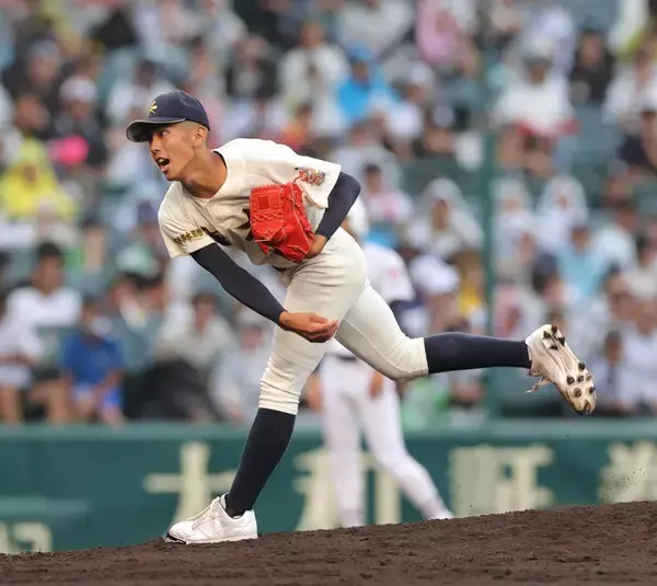 【甲子園】いきなりピンチ抑えた　神村学園のエース右腕・龍頭汰樹が３回途中からマウンドへ　