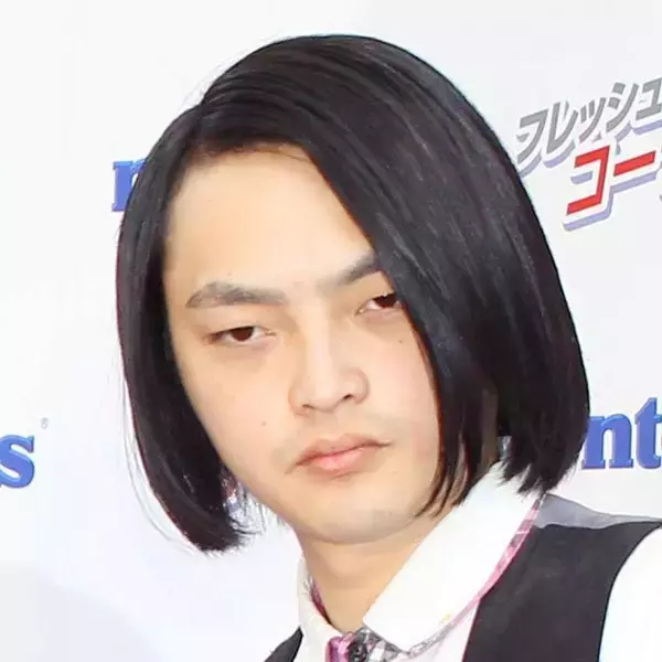 解散した白目漫才「ピスタチオ」小澤慎一朗　激変した現在の姿！別人ビジュ衝撃　驚きの転身…甲府に現れた