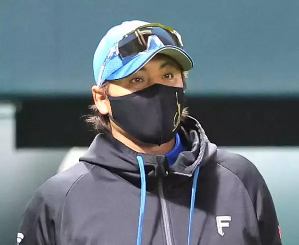 【日本ハム】新庄監督「インフルエンザ防ぐ方法はどうすればいいんですか？」柴田に続き加藤貴も感染「わざわざ流行りに乗らなくても…」