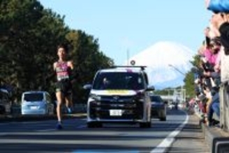 【箱根駅伝】国学院大は２位キープ　１位・青学大との差は広がるも８区・飯国新太が堅実な走り