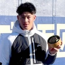 【中日】ドラフト５位・新保茉良が母のお手製ハンバーグ持参で入寮　ナゴヤ球場で「ハンバーーーグ！」を叫ぶ