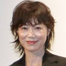 ６２歳・今井美樹、夫・布袋寅泰とレアな夫婦ショット！楽曲提供のさだまさしと「楽しいお話満載でした」