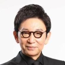 「歌いながら…火事が発生したんです」…古舘伊知郎、「ラジオ生放送」で和田アキ子との初対面「大ハプニング」を明かす「大騒ぎで消化器出して」