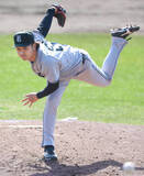 「【巨人】「浦学のジャッジ」を貫禄の３球三振斬り　移籍２年目の石川達也、無安打０封アピール」の画像1