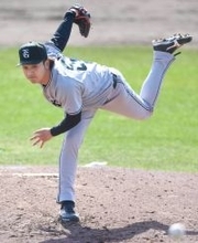 【巨人】「浦学のジャッジ」を貫禄の３球三振斬り　移籍２年目の石川達也、無安打０封アピール