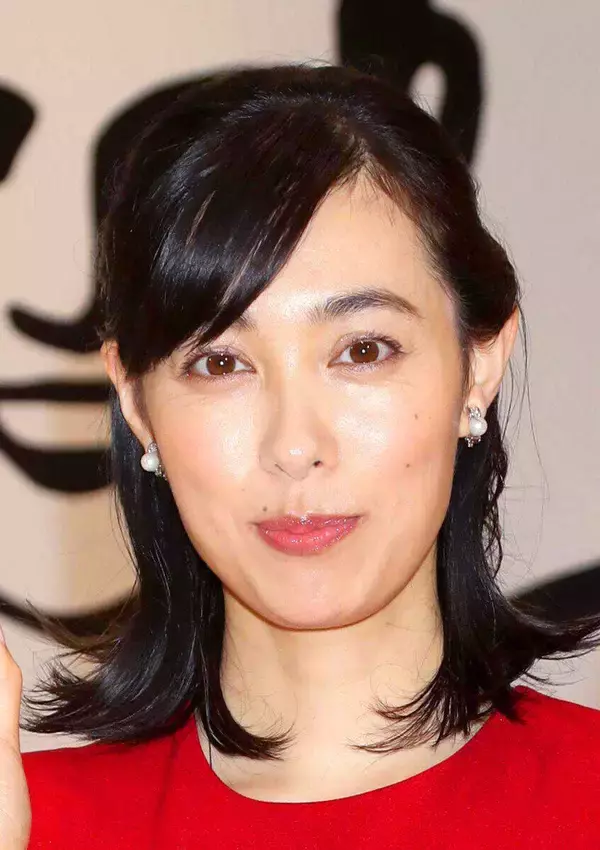 「久しぶりに見た」吹石一恵の姿に「びっくり！！」「ほんと」「めっちゃ好み」「突然出演」ネット沸く