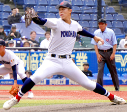 【高校野球】横浜の２年生左腕・小林鉄三郎が山梨学院戦で堂々の６回１失点　エース織田翔希も称賛　いざ決勝２２年ぶり頂点へ