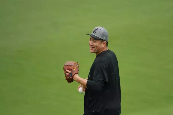 【巨人】坂本勇人が「６番・三塁」先発は田中将大　マジック点灯阻止へ　首位決戦第２Ｒで両雄が並び立つ…阪神戦スタメン