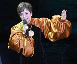 クミコ、シャンソンコンサートでの歌唱で１０００人沸かせる　３５年ぶりステージの平野レミとトークで掛け合いも