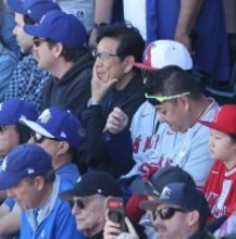 大谷翔平のオープン戦初戦は３の１　初出場安打は６年連続でＷＢＣへ弾み…栗山英樹氏観戦