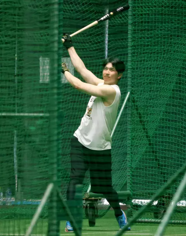 【巨人】休日返上の泉口友汰「すごく気分がいい日」師匠・岡本のメジャー１号の日に１５連勤