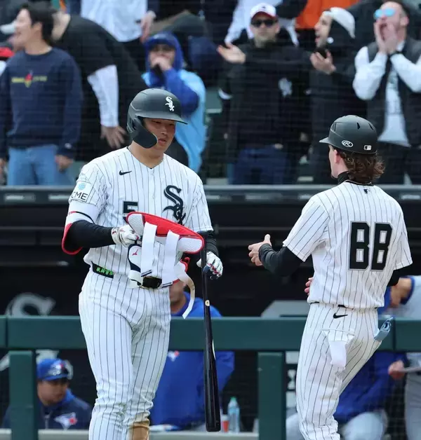 村上宗隆、サヨナラチャンスで申告敬遠　本拠地開幕戦の１打席目に安打…岡本和真は４三振