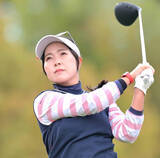 「青木瀬令奈が３アンダー４位でハーフターン　男子ツアー女子初のアンダーパーへ後半突入」の画像1